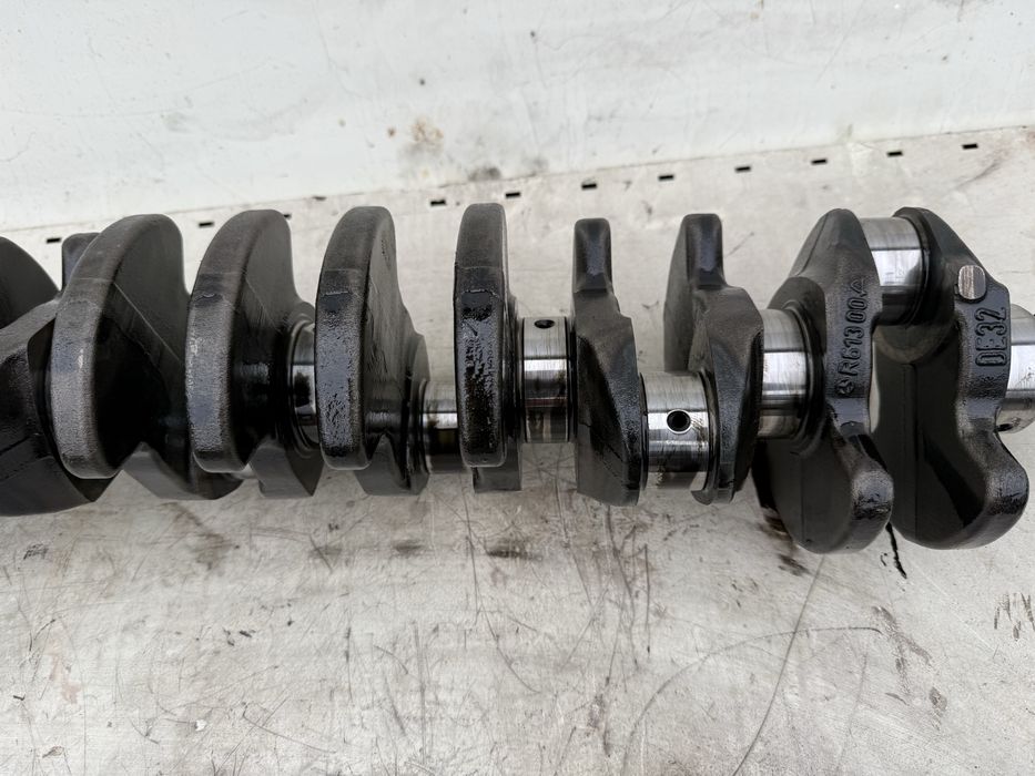 Колянов вал за мерцедес ОМ648 Е класа Ескласа 3,2цди/w211 w220 3,2cdi