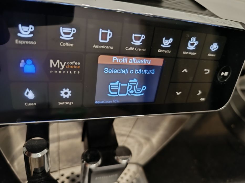 Vând espressor automat PHILLIPS seria 4300