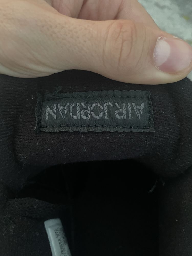 Jordan 4 Black Cat