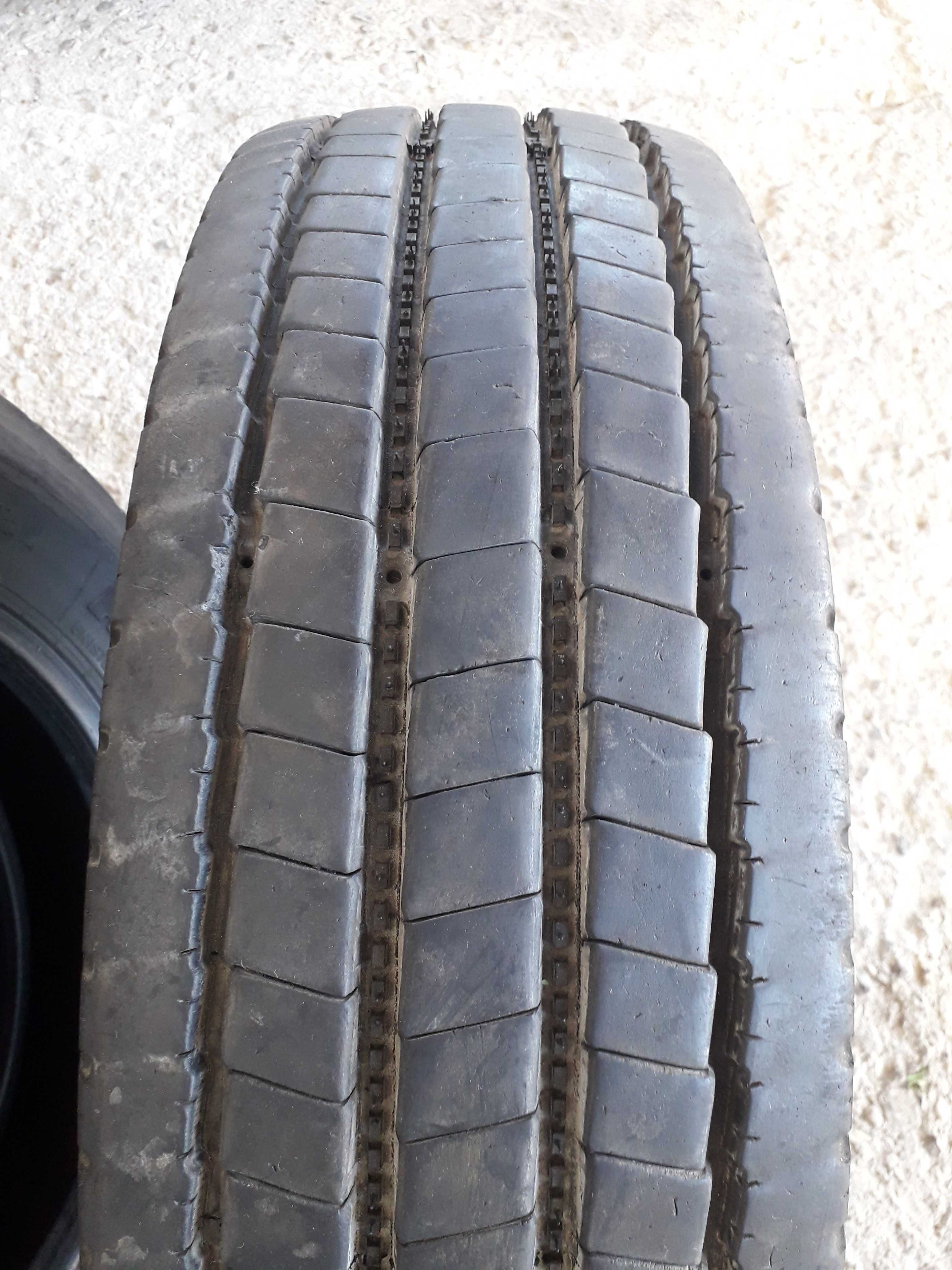 1 тежкотоварна гума 215/75 R17.5 Michelin XZE2 126/124M Germany