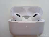 Air  pods  pro .