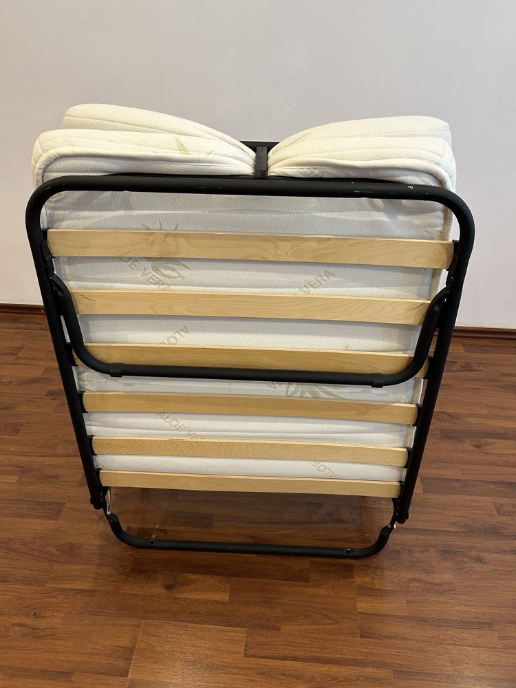 Vand pat pliant + protectie saltea imperimeabila 80 x 190 .