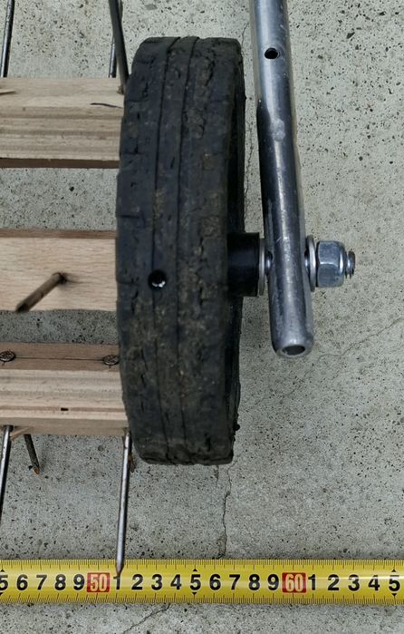 Aerator scarificator gazon manual,din aluminiu