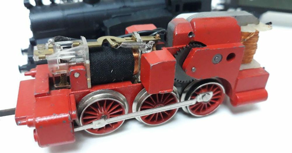 Locomotiva Electrica HO Marklin 3104 DB Era III BR 89 066 si 2 vagoane