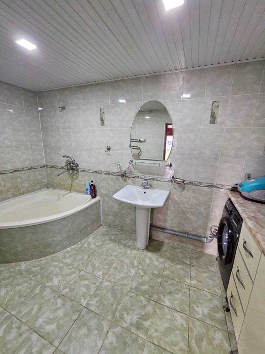 Продаётся 3х комн квартира на 1 этаже Ор-р 5 микрорайон Жомий