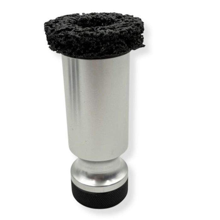 Dispozitiv curatare prezoane si butuc compatibila cu pistoale de impac