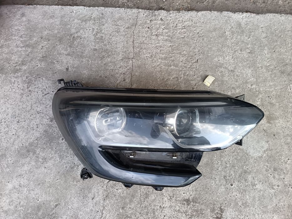 Far dreapta Renault Megane 4 led xenon