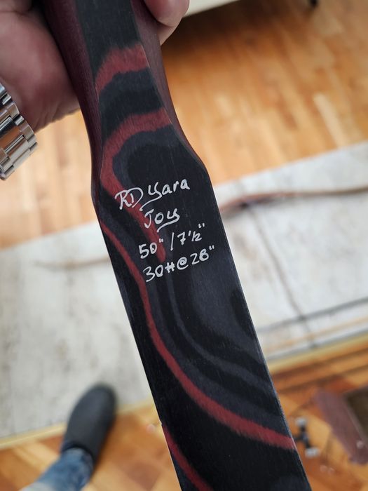 Ofer spre vanzare 2 arcuri sportive