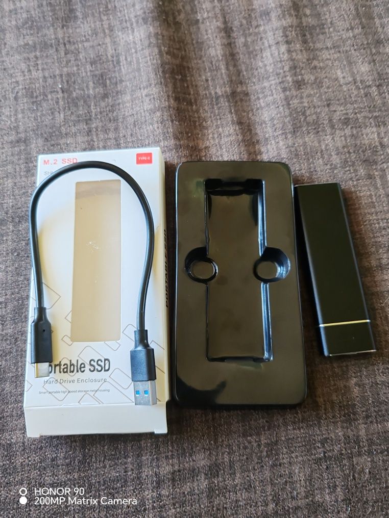 Хард диск ssd 8TB