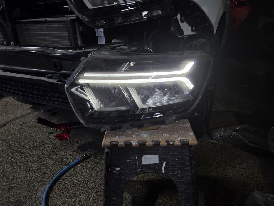 Far stanga duster 2022