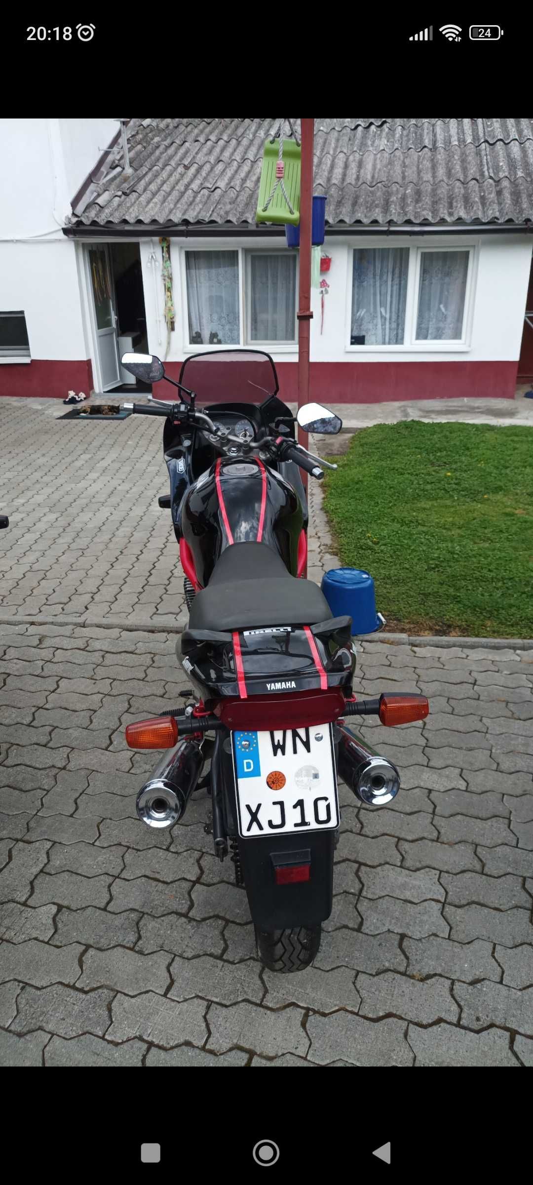 Yamaha xj 600 naked. ...Diversion