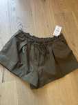 Pantaloni scurti Zara, masura XL