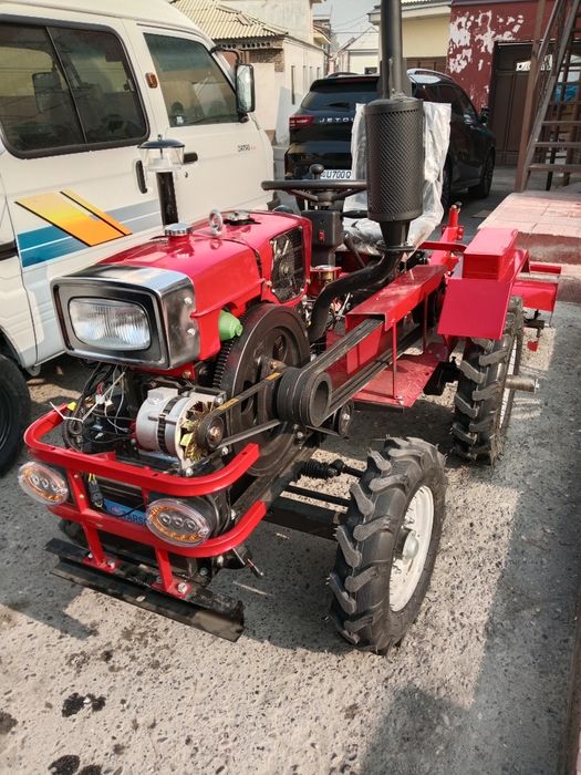 Mini traktor zubr 1105
