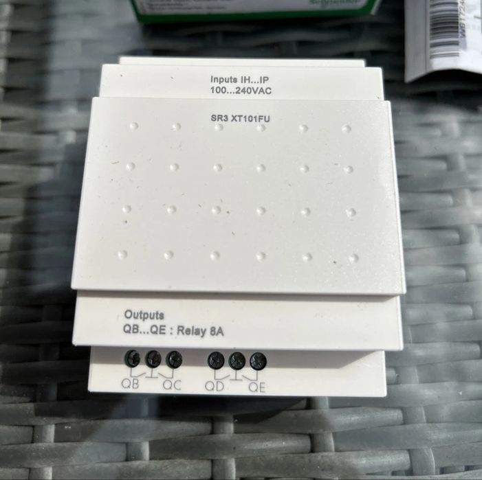 SR3XT101FU - Modul de Extensie I/O  pentru Zelio Logic, Schneider