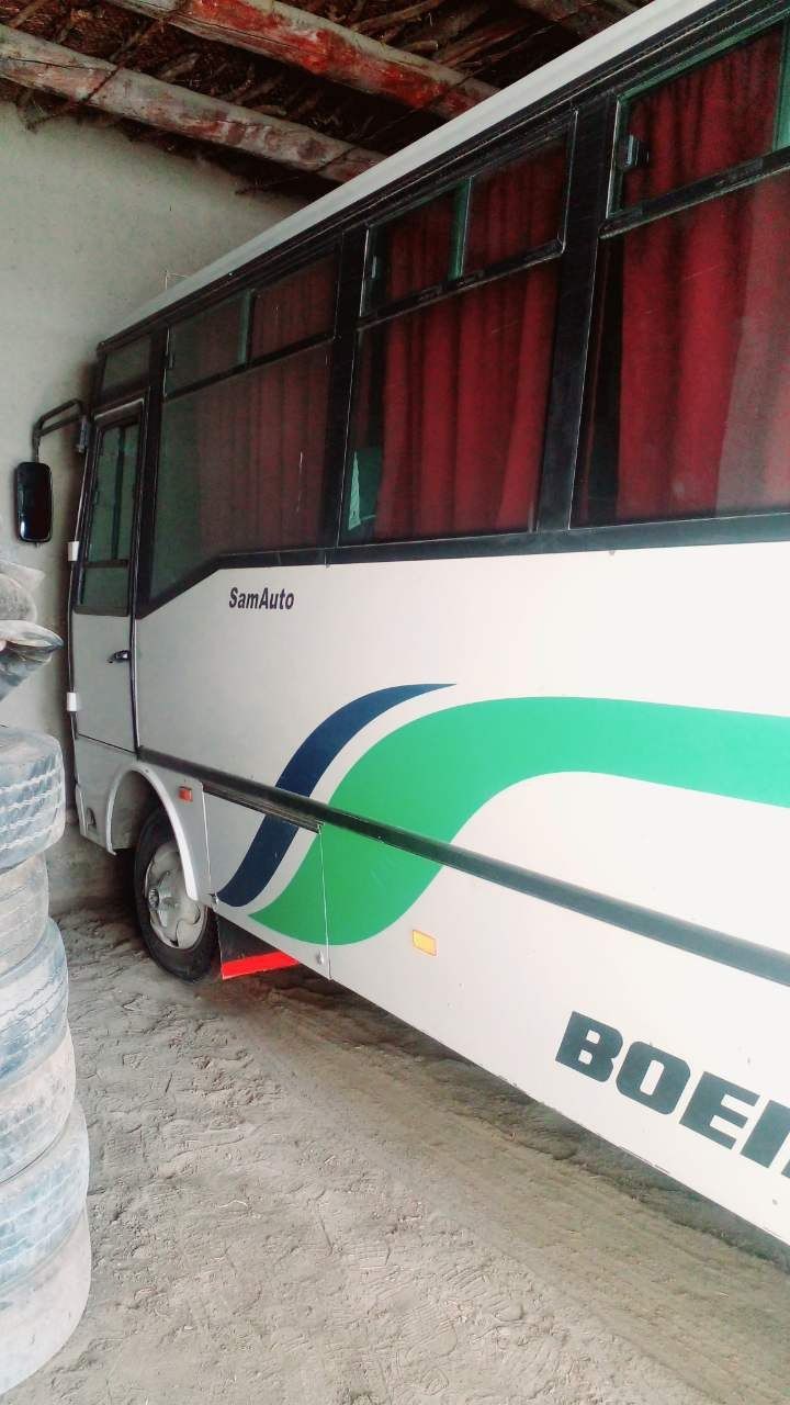 Isuzu avtobusi sotiladi