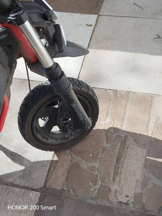 Тротинетката Segway ZT3PRO