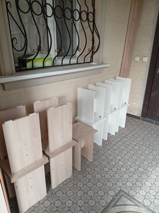 Срочно продам табуретки