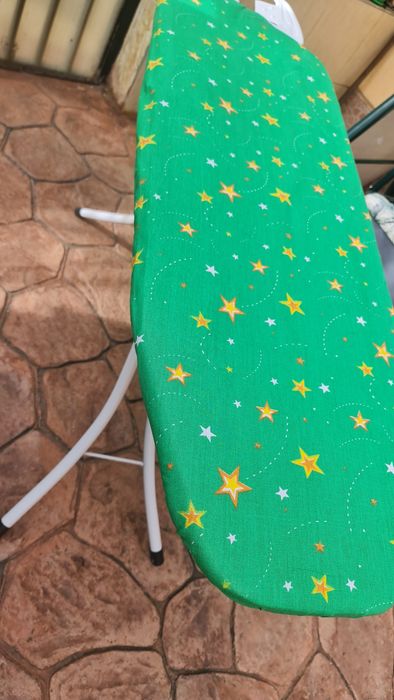 Masa de călcat  ca nouă