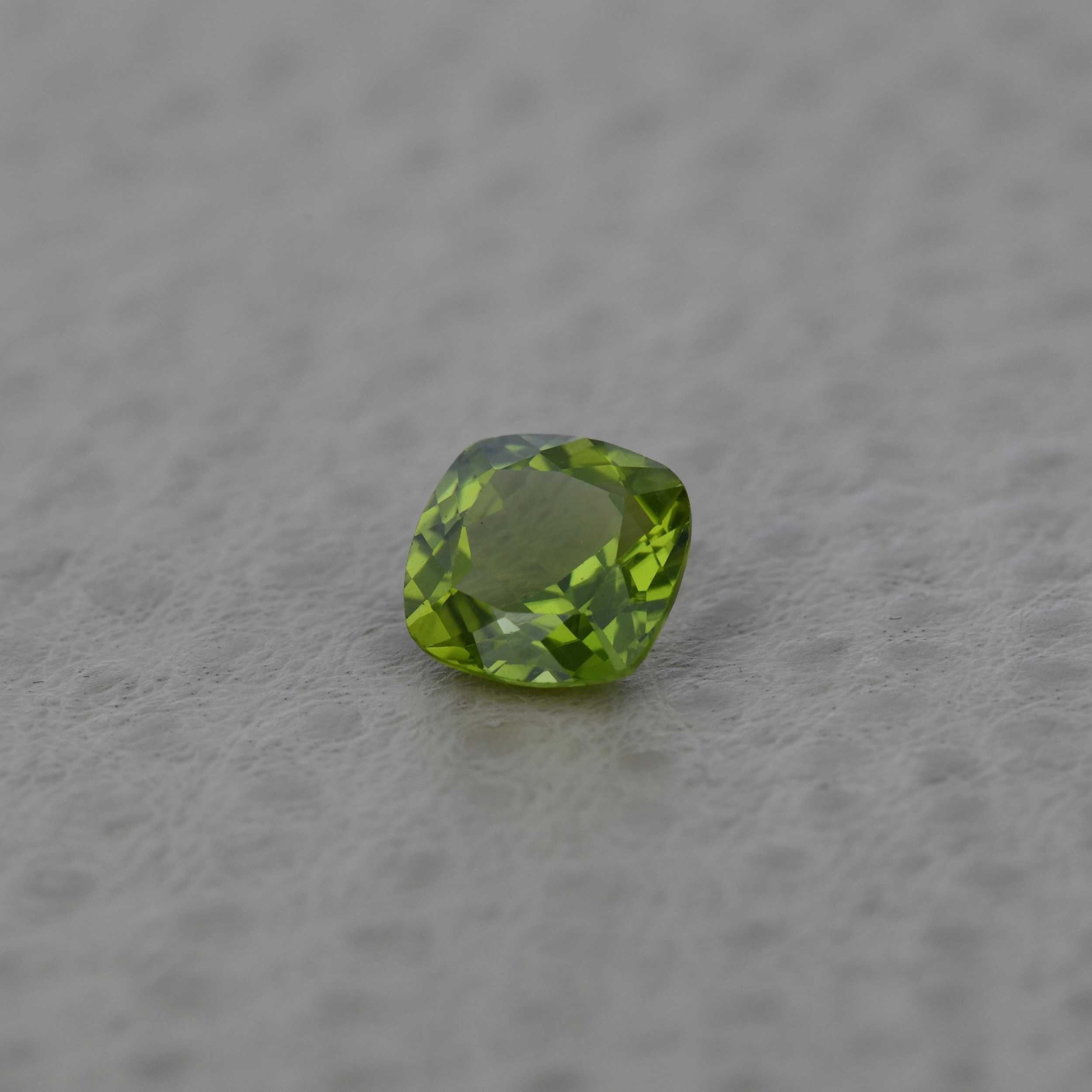 Peridote nemontate 1,05 - 6,71 ct.,(cod:9555,9556,9557,9558,9559)