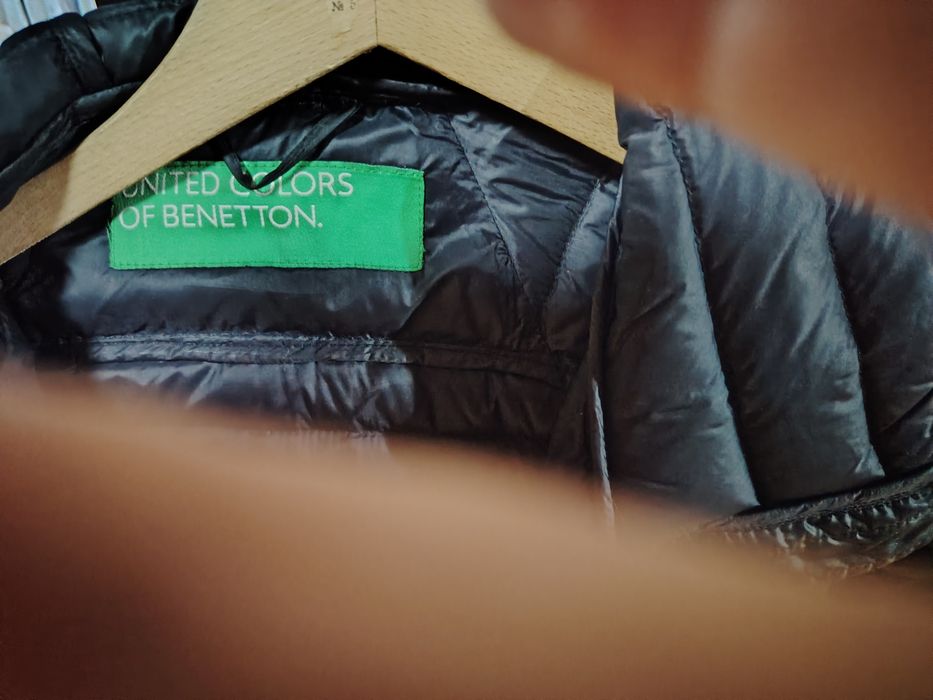 Чисто ново олекотено яке на Benetton
