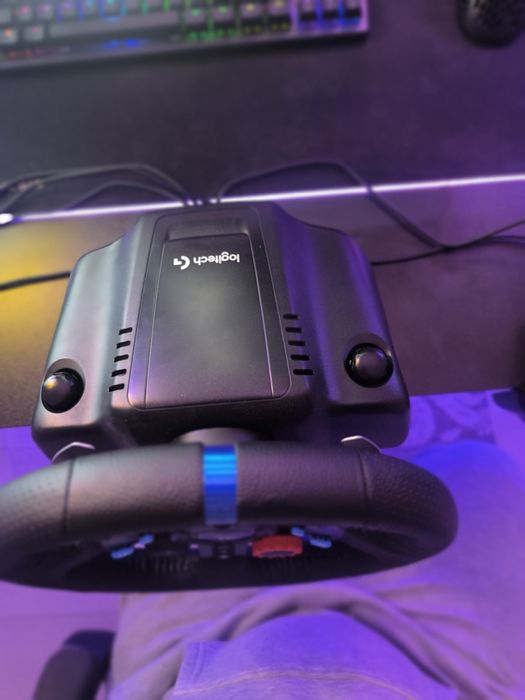 Продавам Logitech G29 с ГАРАНЦИЯ !!