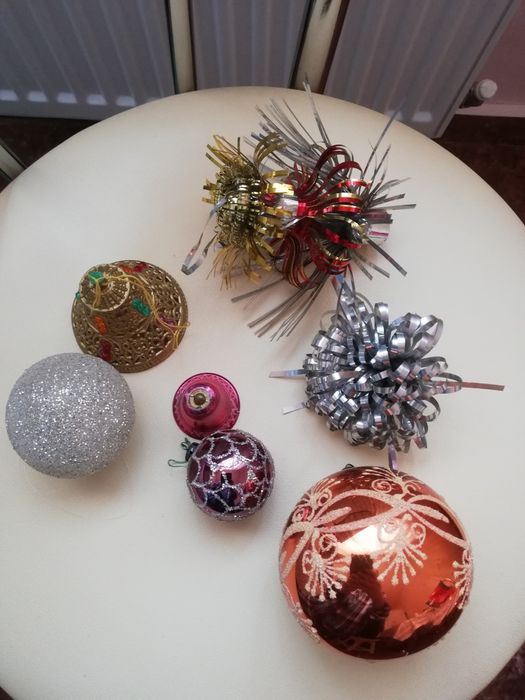Ornamente de pom vintage, vechime 47 ani