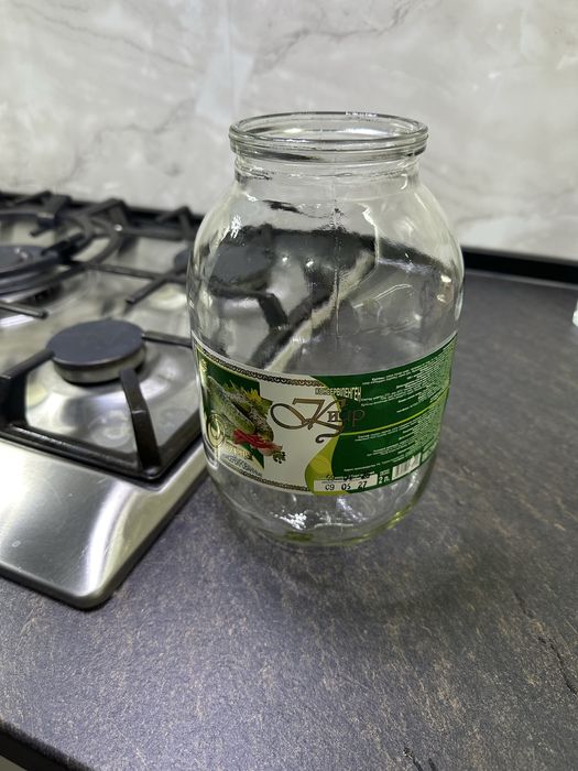 Продам банку 2 л