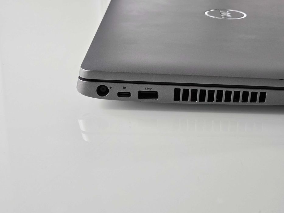 Лаптоп Dell 5510 - 15,6”,със сим карта, отличен