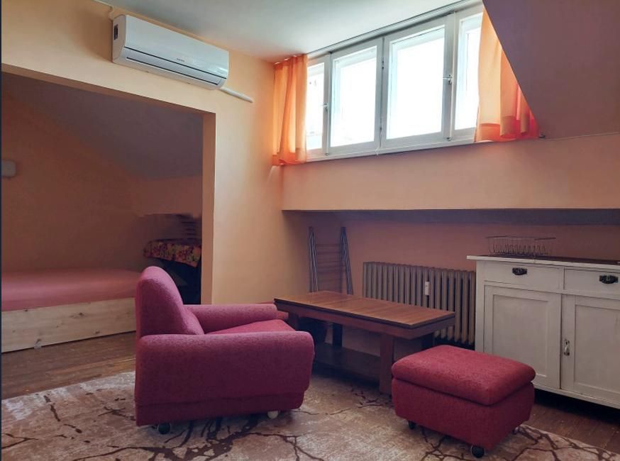 Дава се под наем Ателие в София, Гео Милев - 40 кв.м за 275 € - Снимка #2