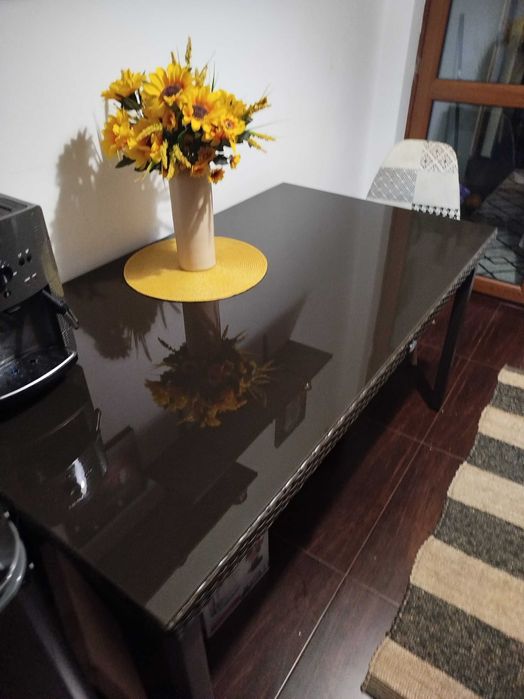 Masa de sticla pt interior sau exterior..L 145/85/75