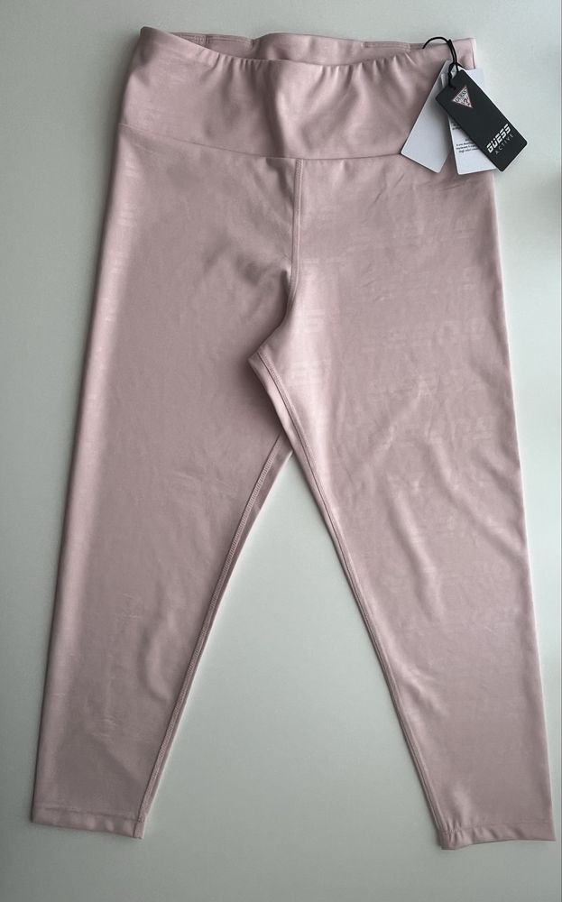 Дамски спортен клин Guess