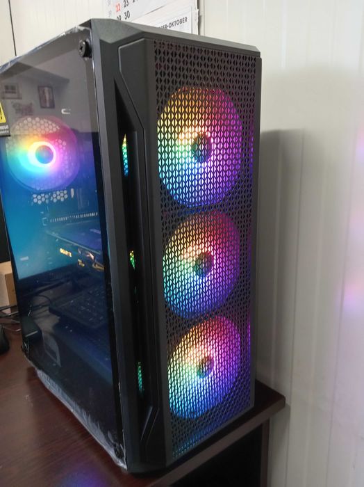 Геймърски компютър i5-2500 | RX 580 8GB, 12GB RAM, SSD+HDD, RGB кутия