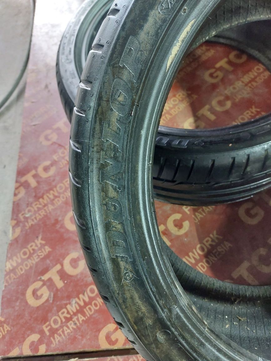 225/40/18 DUNLOP