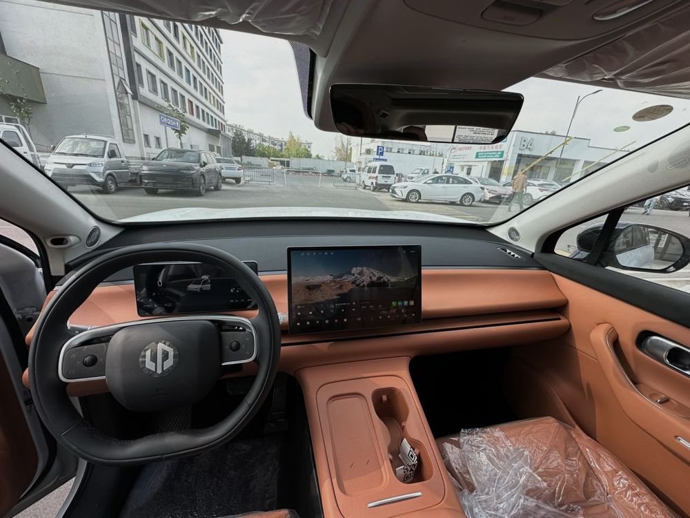 Leapmotor C16 (hybrid)
