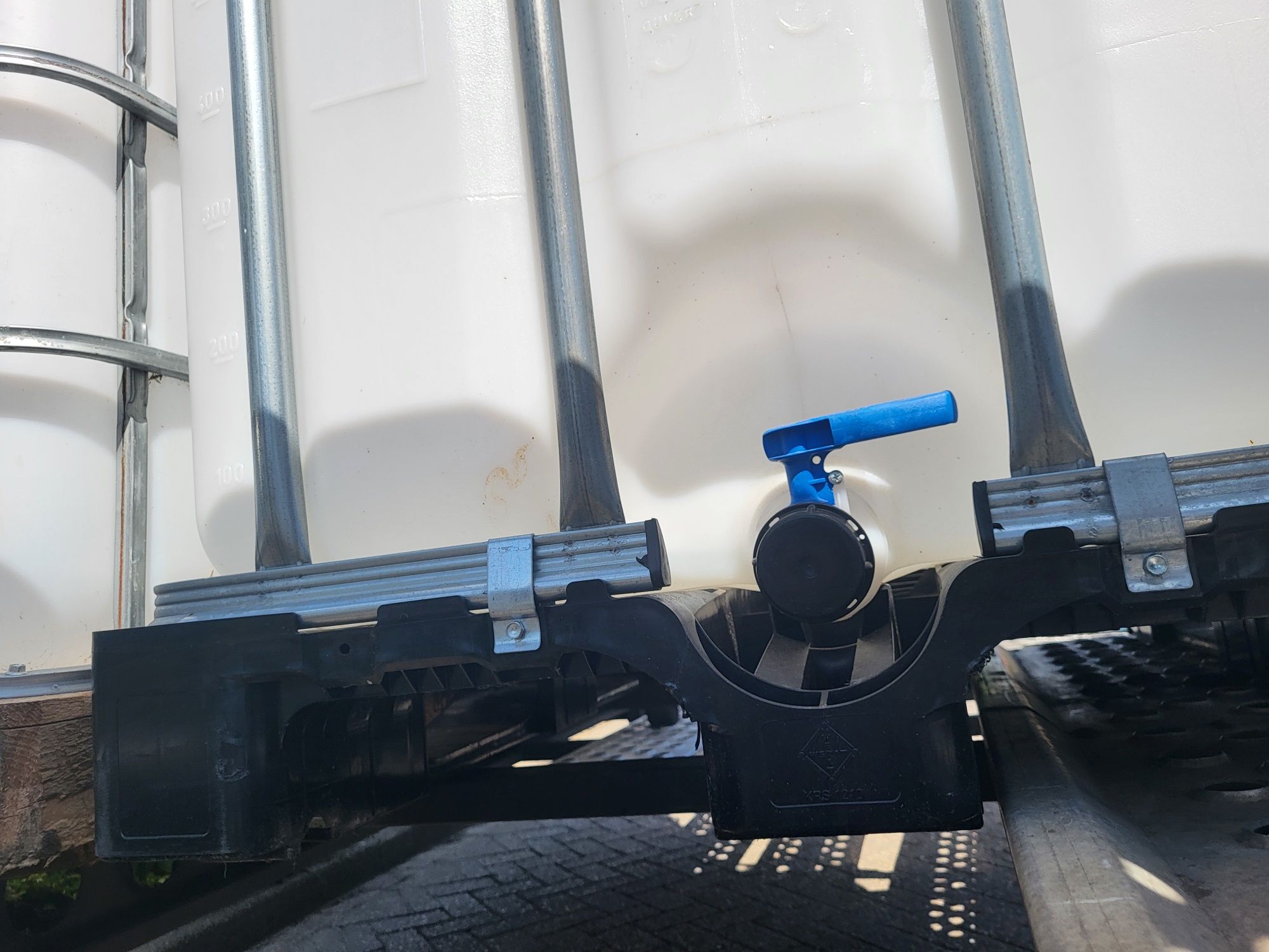 Vând butoaie IBC 1000L