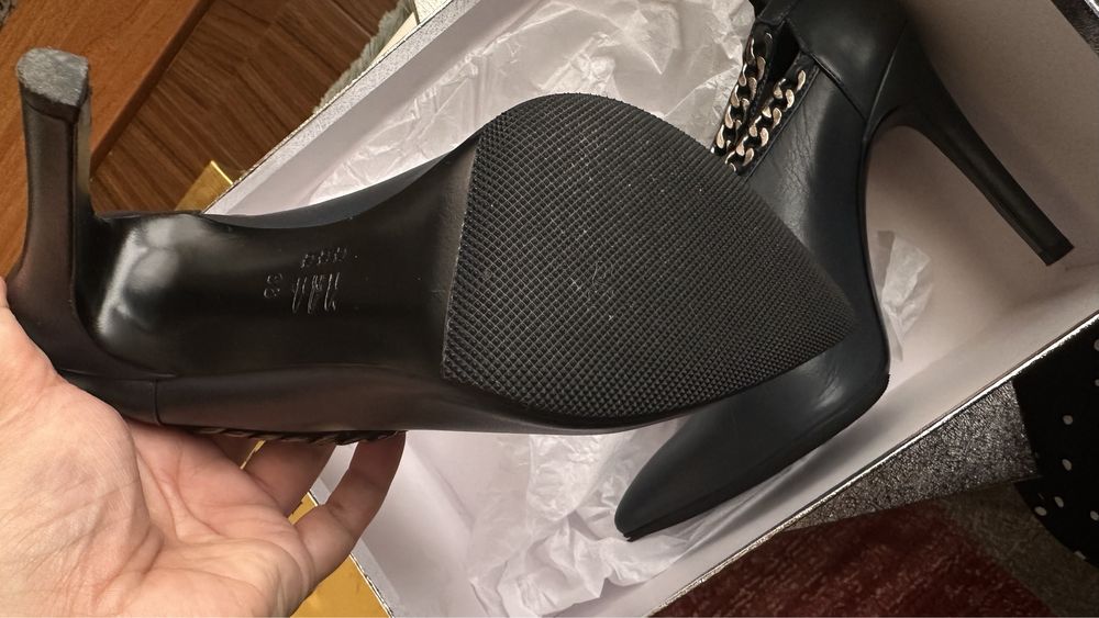 Женская обувь батильоны