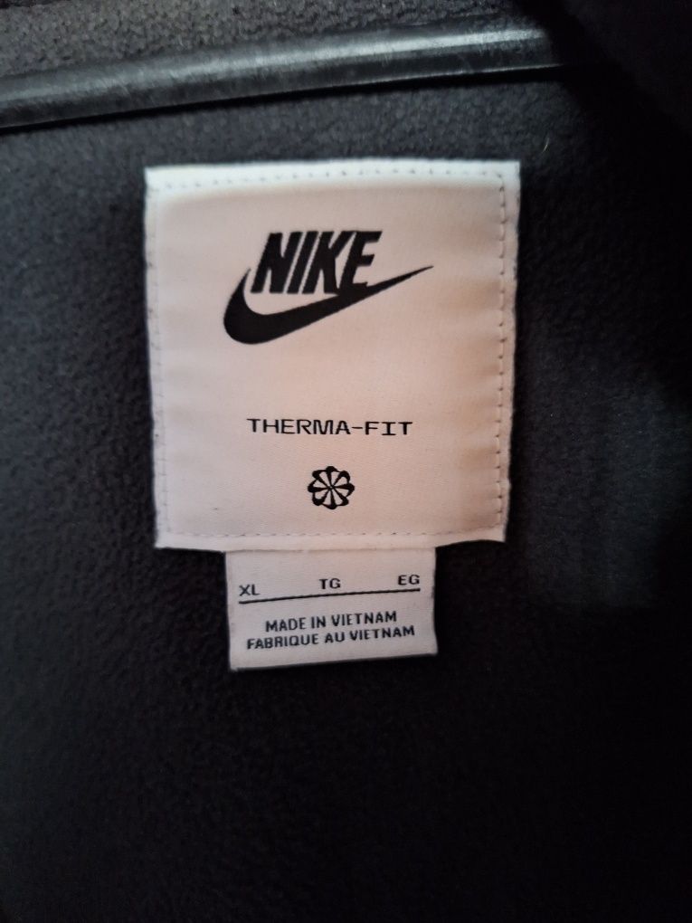 Олигинално яке nike