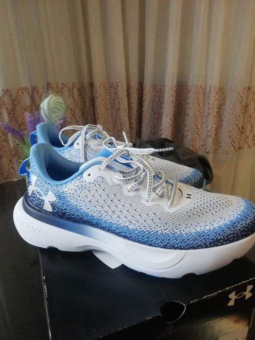 Vând adidași pentru barbati