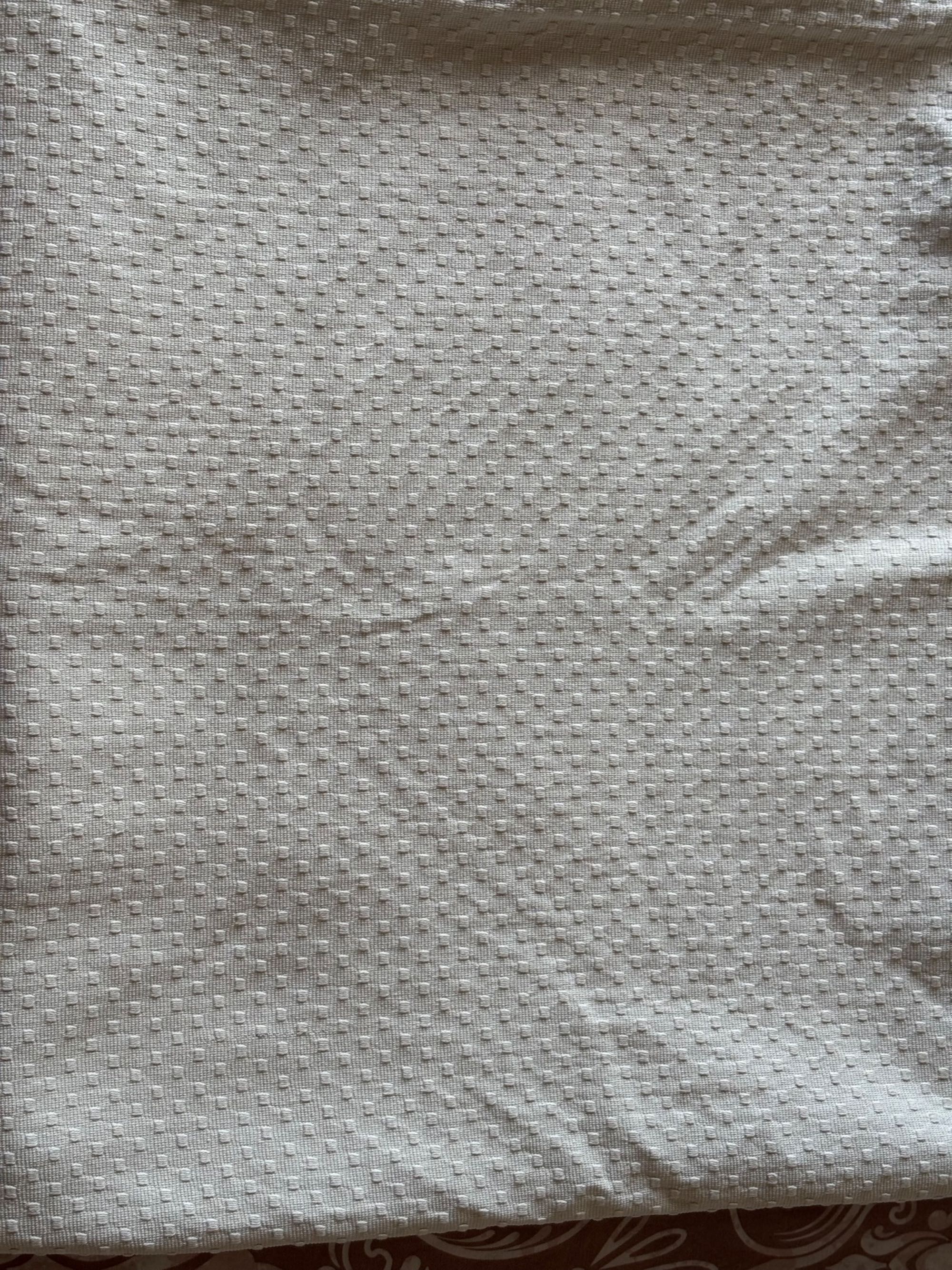Нова кувертюра с мотив на точки Zara Home