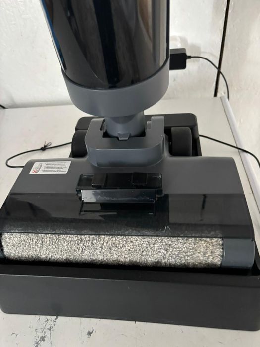 Продам пылесос Le Bot Y20