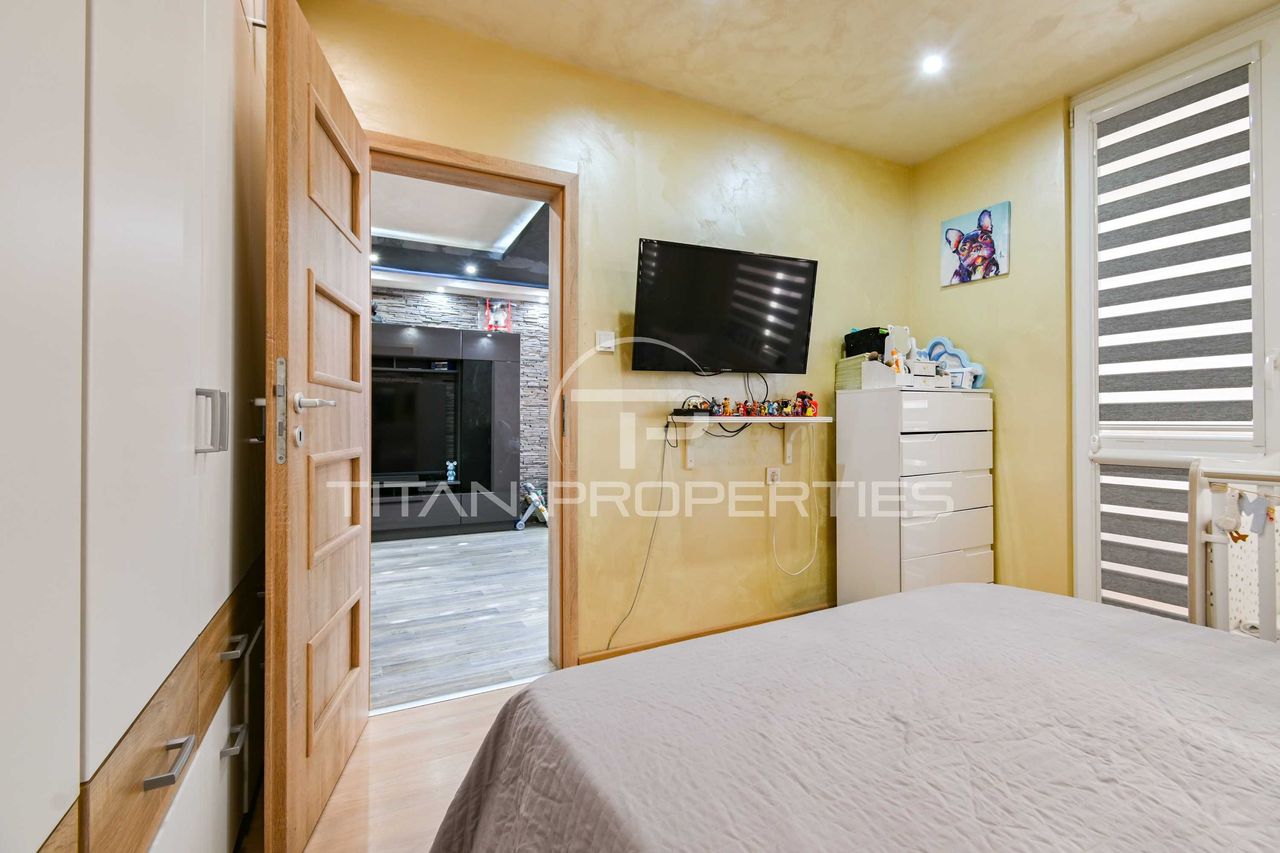 Продава се Тристаен апартамент в София, Люлин 4 - 81 кв.м за 2223 €/кв.м - Снимка #8