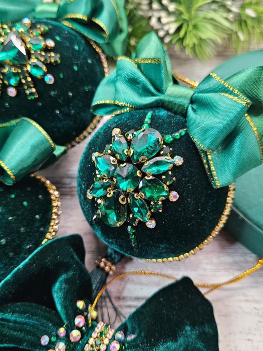 Комплект коледни топки.