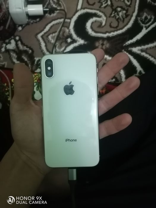 Iphone X xolati yaxshi
