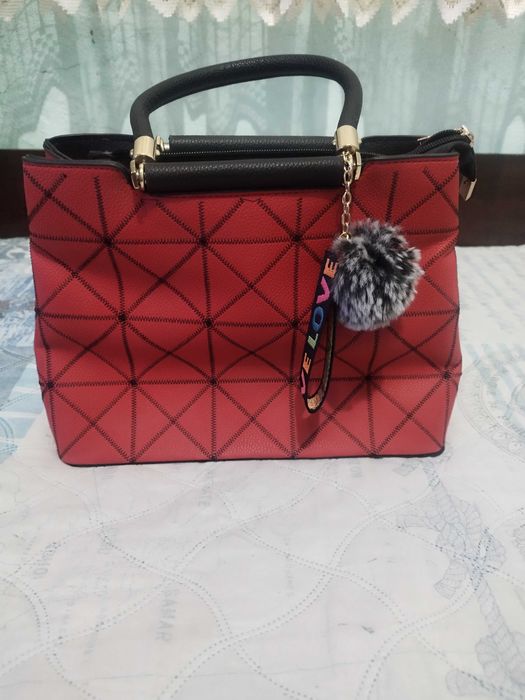 Дамска чанта, нова