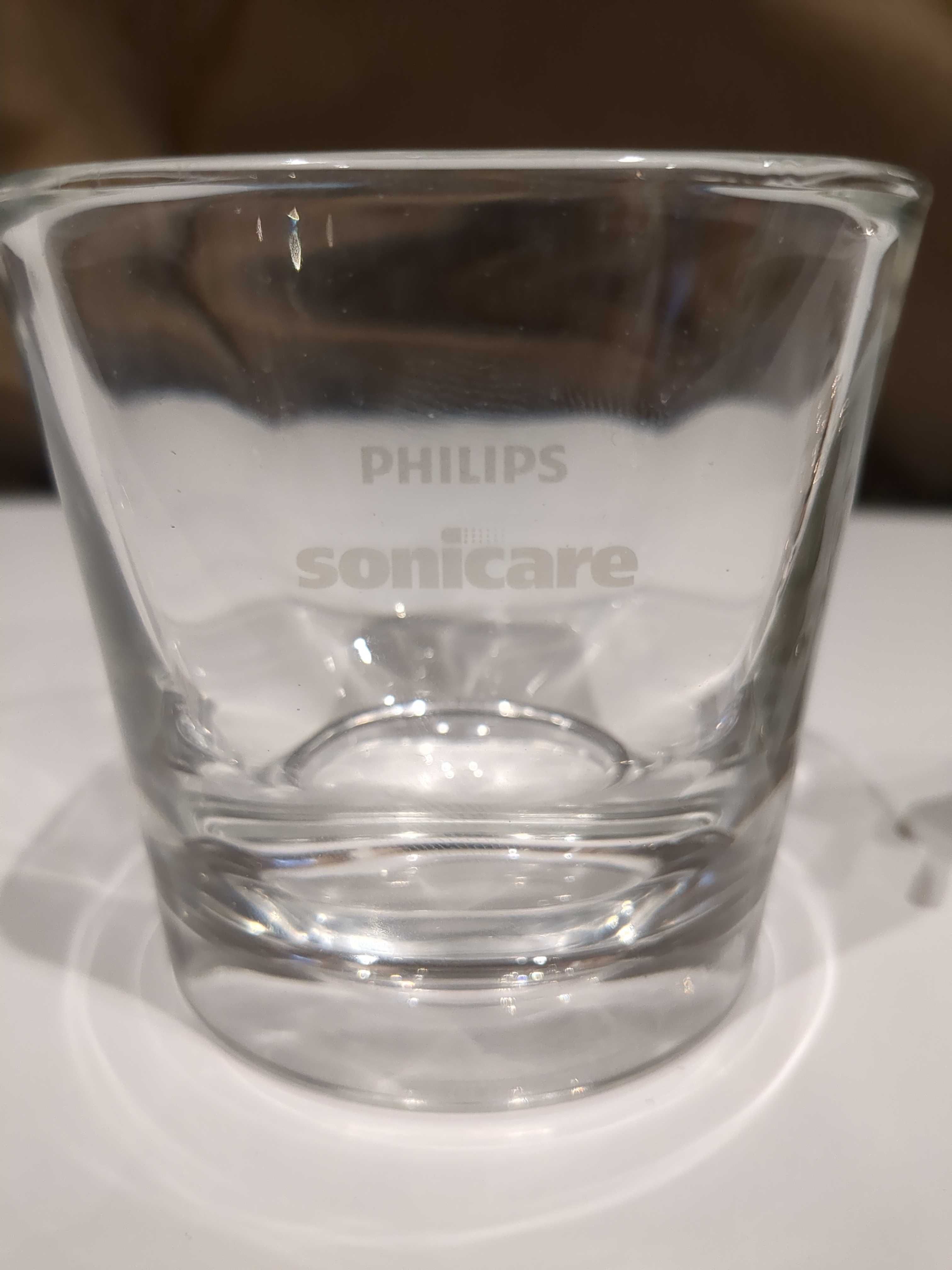 Зарядно за електрически четки Philips Sonicare HX9100