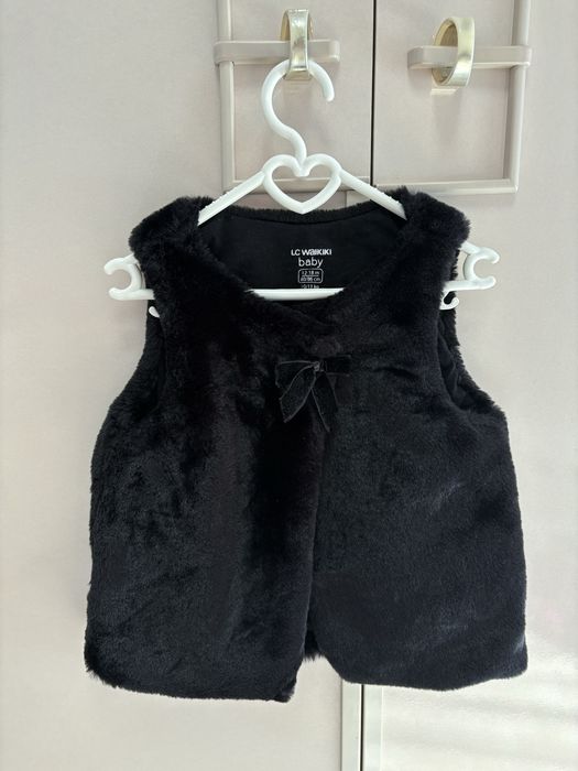 Черен елек за бебе момиче