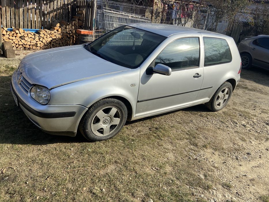Golf 4 1.6 fsi 110 cai