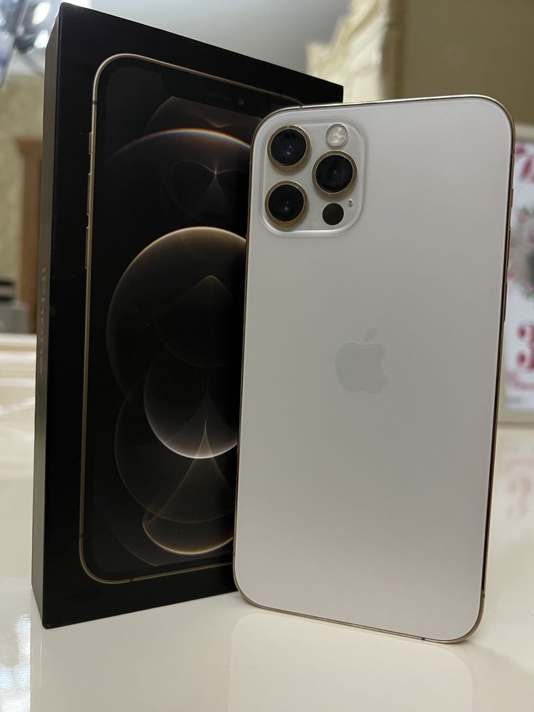 iPhone 12pro в идеальном состоянии