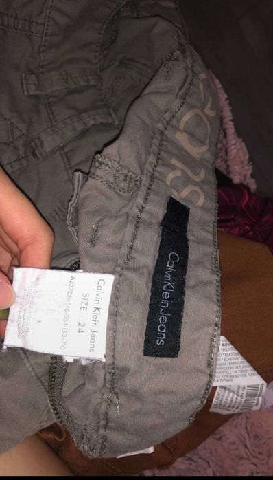 Pantaloni Calvin Klein cargo low waist