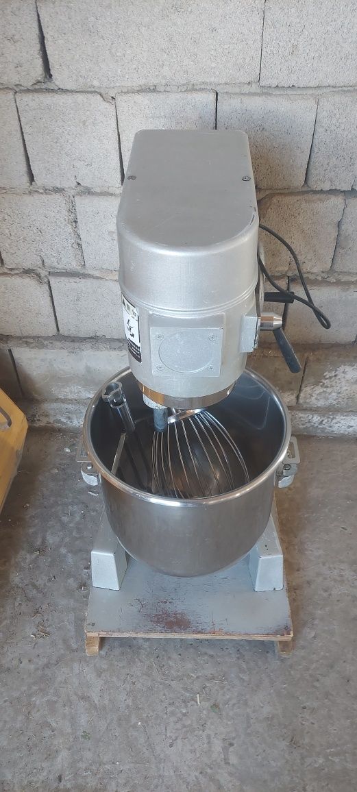 Mikser 30 litr 220v